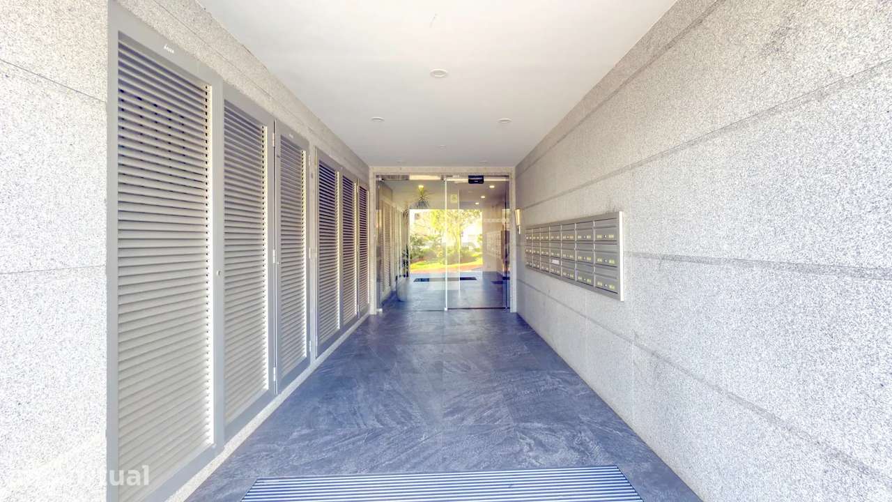Luxuoso Apartamento T3 em Oeiras com Jardim e Garagem - Grande imagem: 4/52