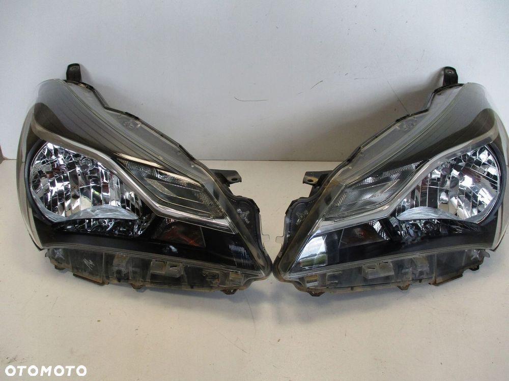 Lampa TOYOTA YARIS 3 III PRAWA 17R - 4