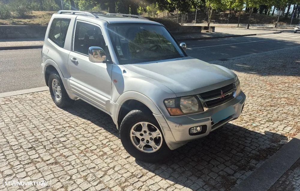 Mitsubishi Pajero 3.2 DI-D GLS ABS+TA+EC - 2