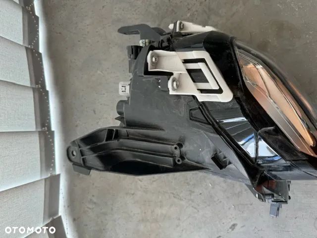 Lampa Mitsubishi outlander Led 2023/2024 lewa uzywana - 2