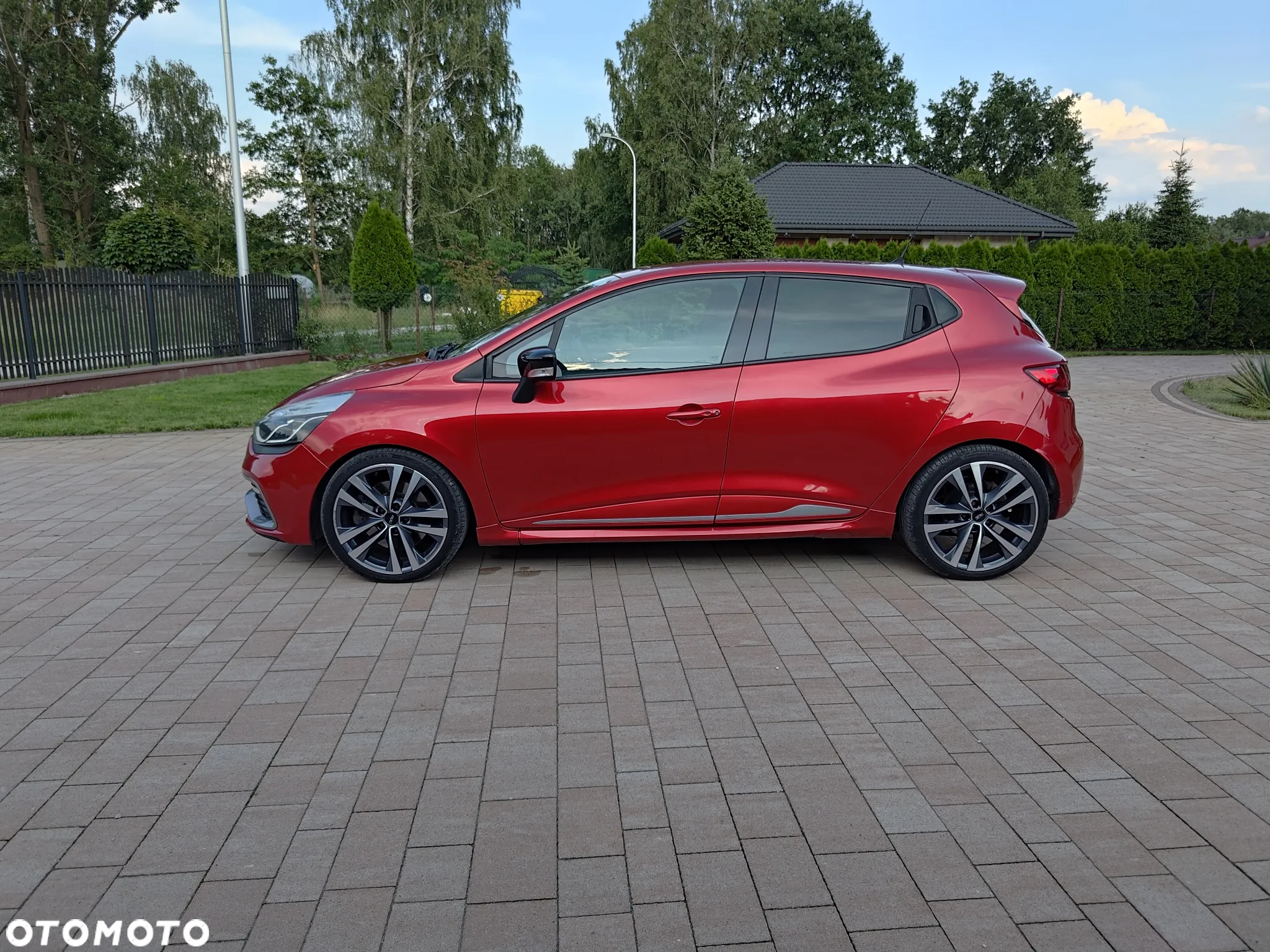Renault Clio - 2