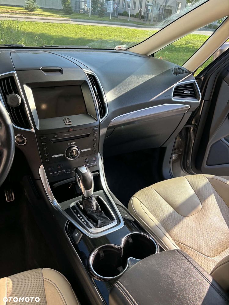 Ford S-Max 2.0 TDCi 4WD Titanium PowerShift - 7