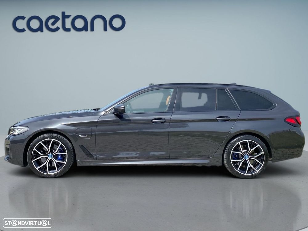BMW 530 e Pack Desportivo M - 29