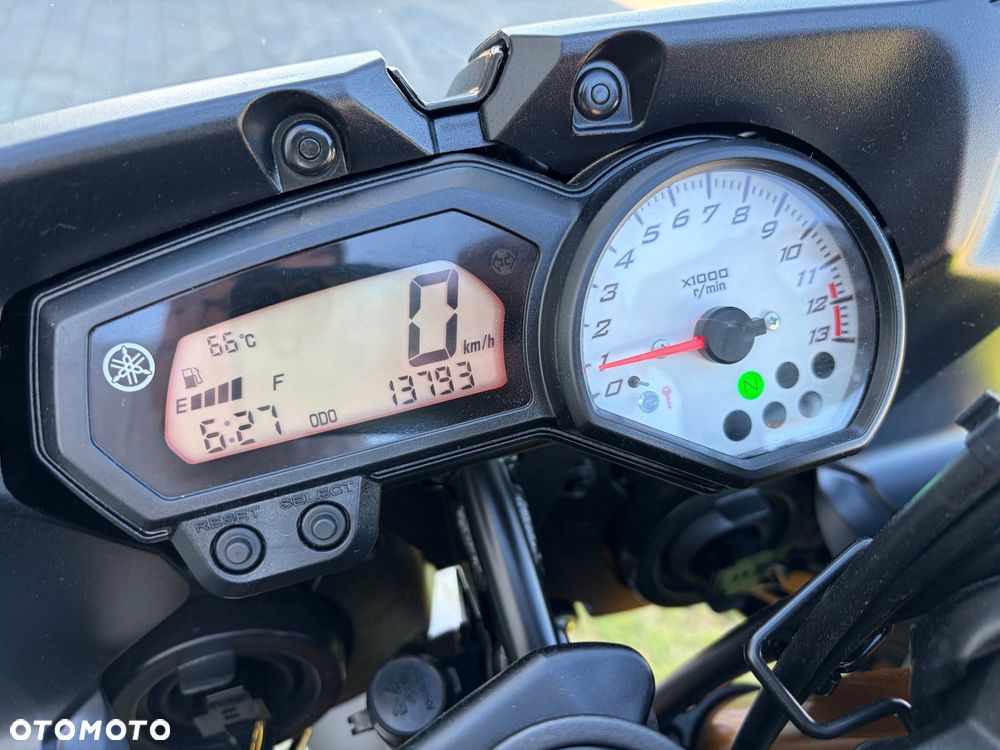 Yamaha FZ8 - 14