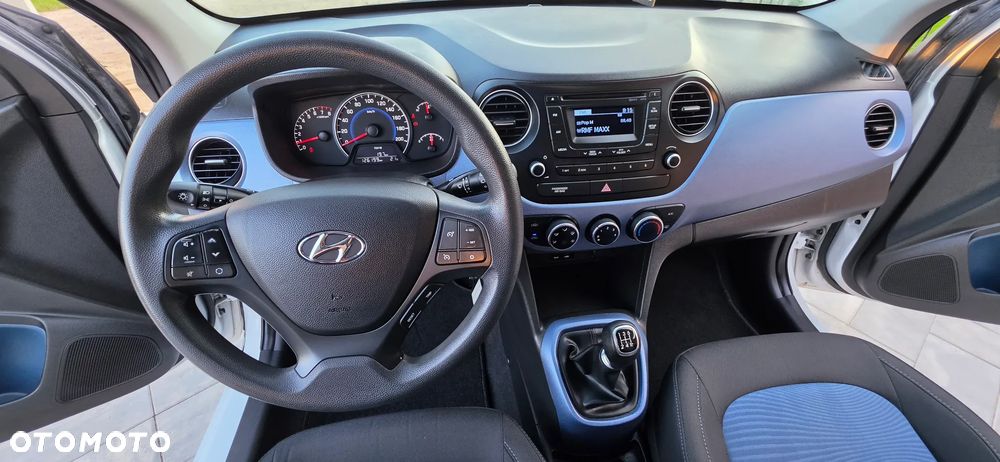 Hyundai i10 1.1 FIFA WM Edition - 12