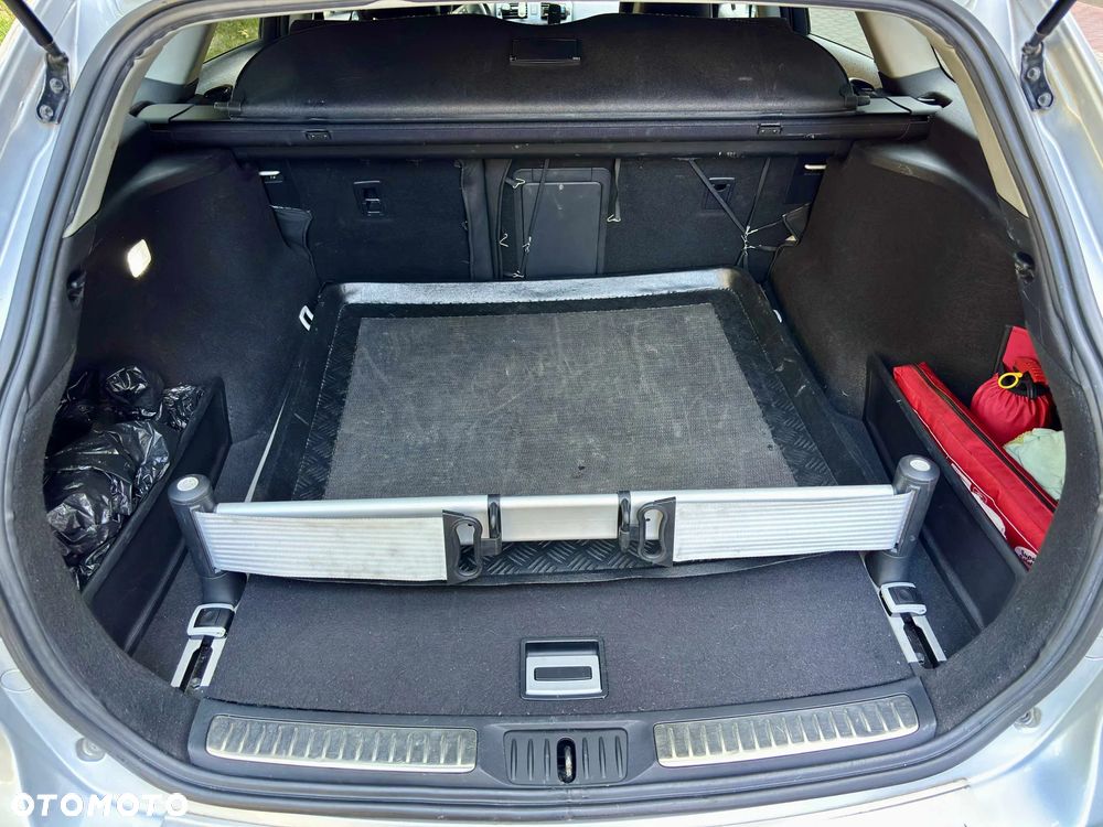 Toyota Avensis 2.0 Sol - 6