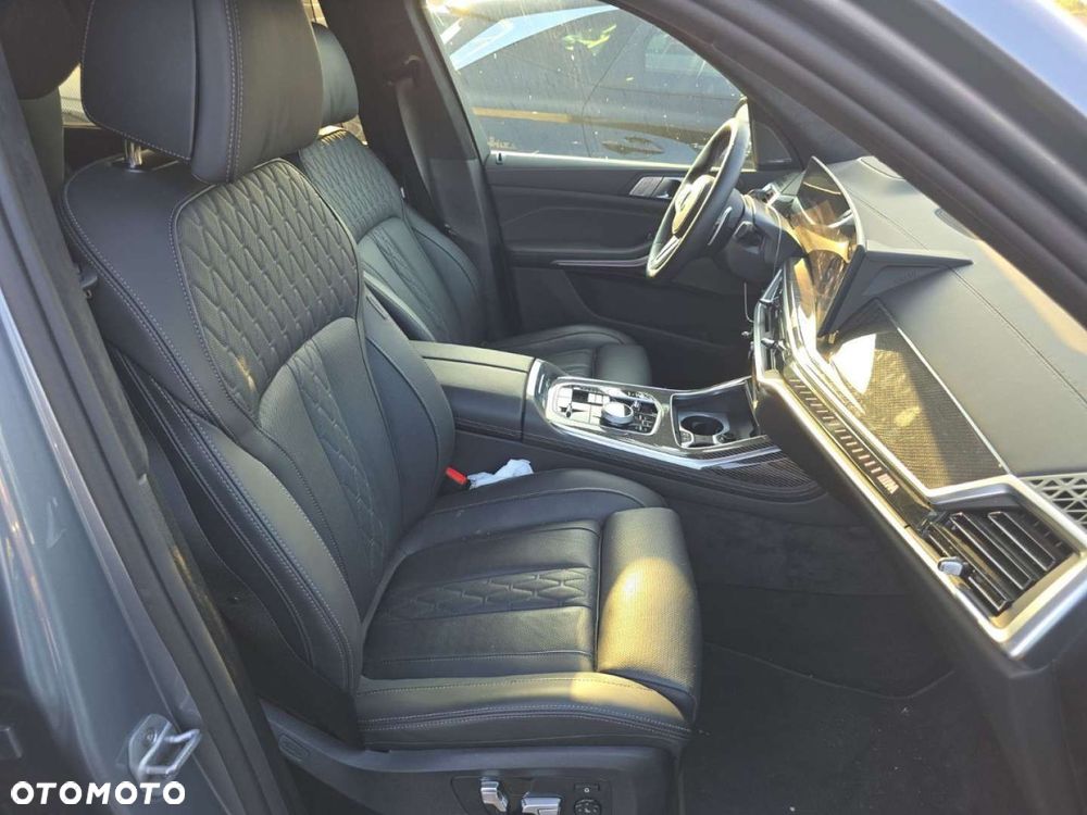 BMW X7 - 15