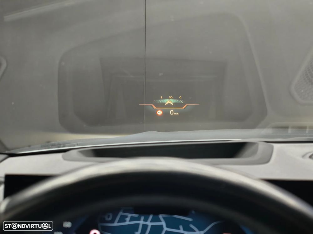 BMW 320 e Pack Desportivo M Auto - 27
