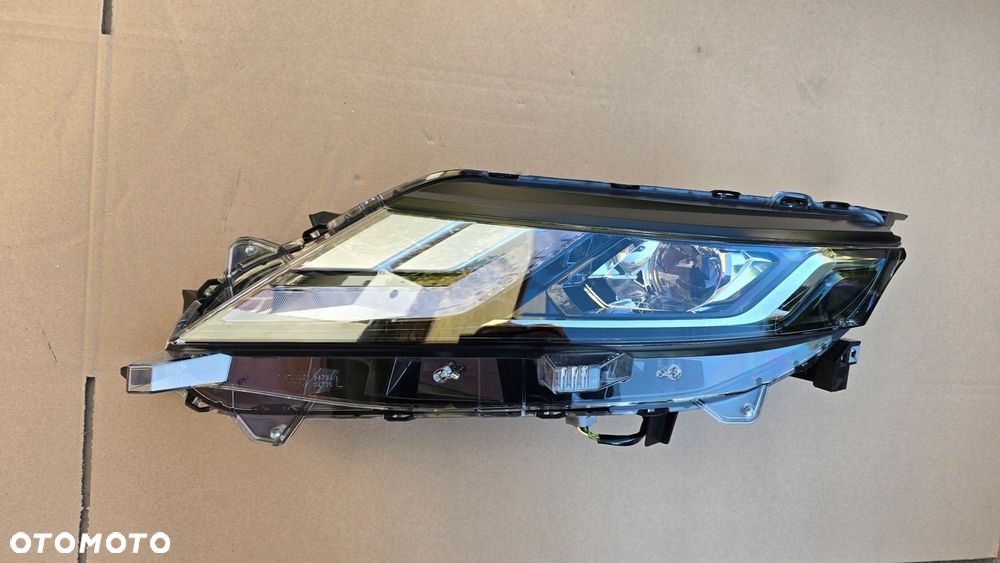 Mitsubishi L200 19- Lampa Przód FULL LED Lewa Europa Nieklejona - 2