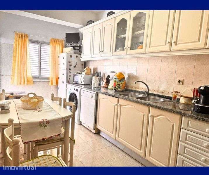 Apartamento com LOGRADOURO para VENDA no FEIJÓ, Almada - Grande imagem: 3/12