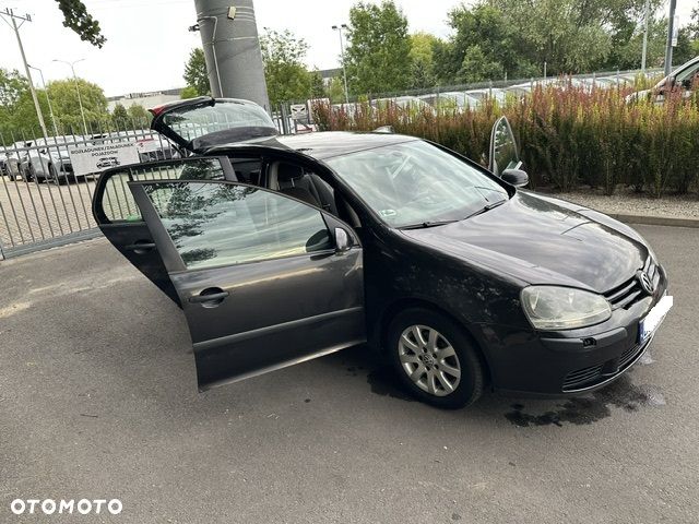 Volkswagen Golf - 16