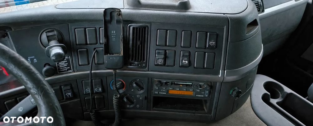 Volvo FM 260 4x2 KABA | 2 poziomy | transport zwierząt | pełne aluminium - 9