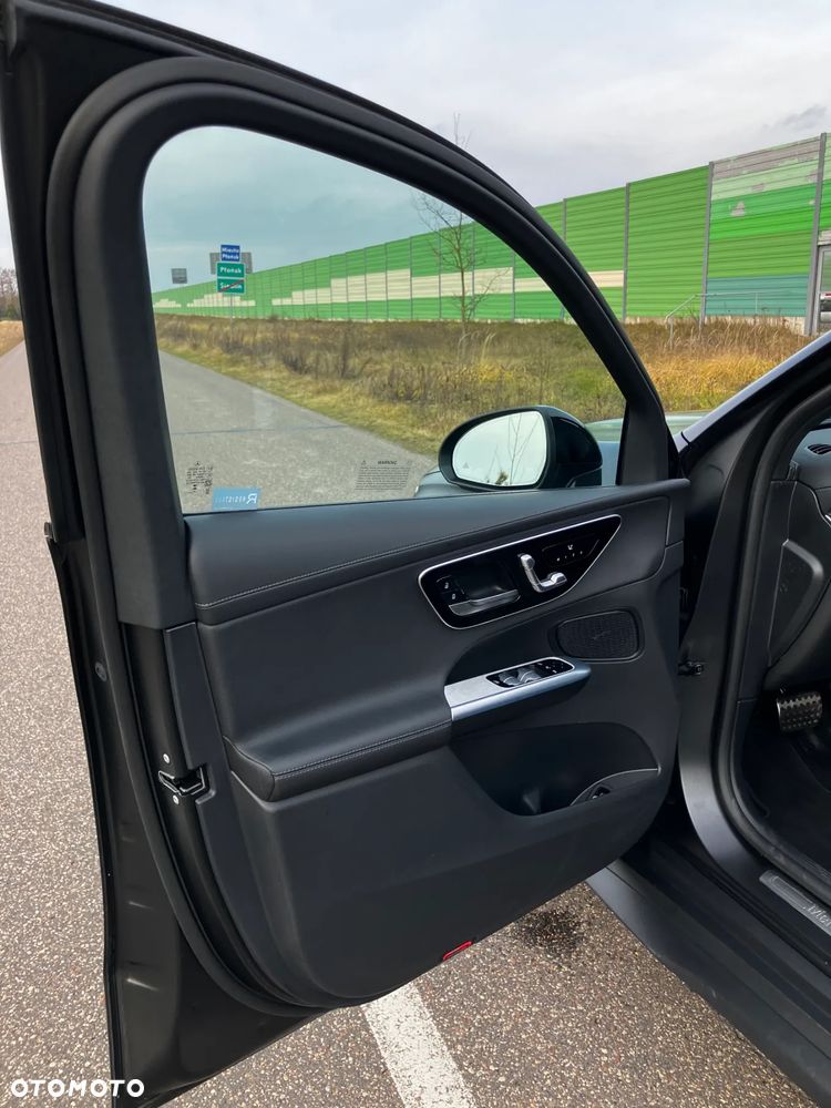 Mercedes-Benz GLC - 21