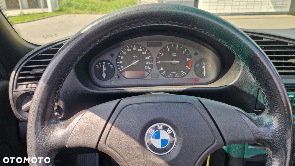 BMW Seria 3 - 16