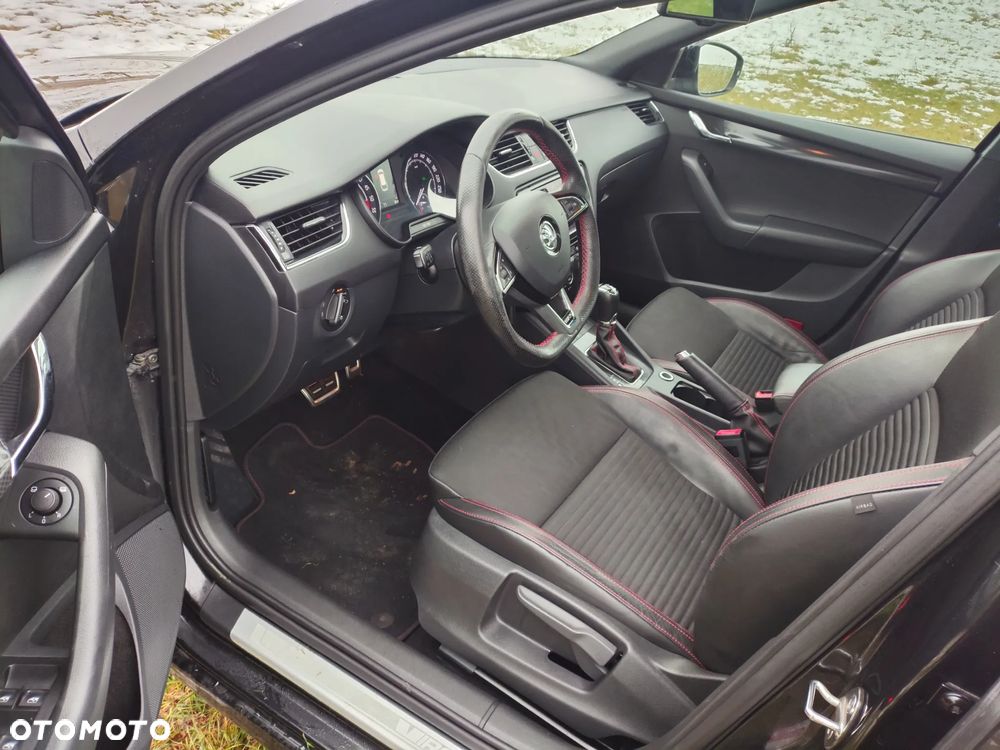 Skoda Octavia 2.0 TDI DSG RS - 12