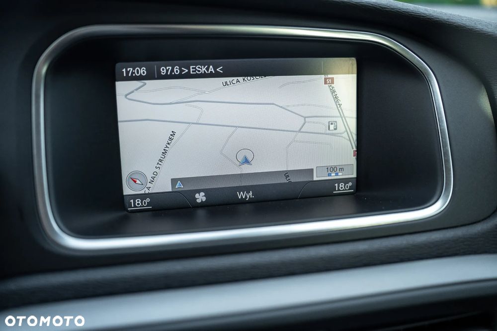 Volvo V40 D3 Kinetic - 33
