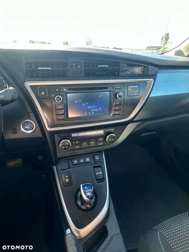 Toyota Auris 1.8 HSD Sol - 20