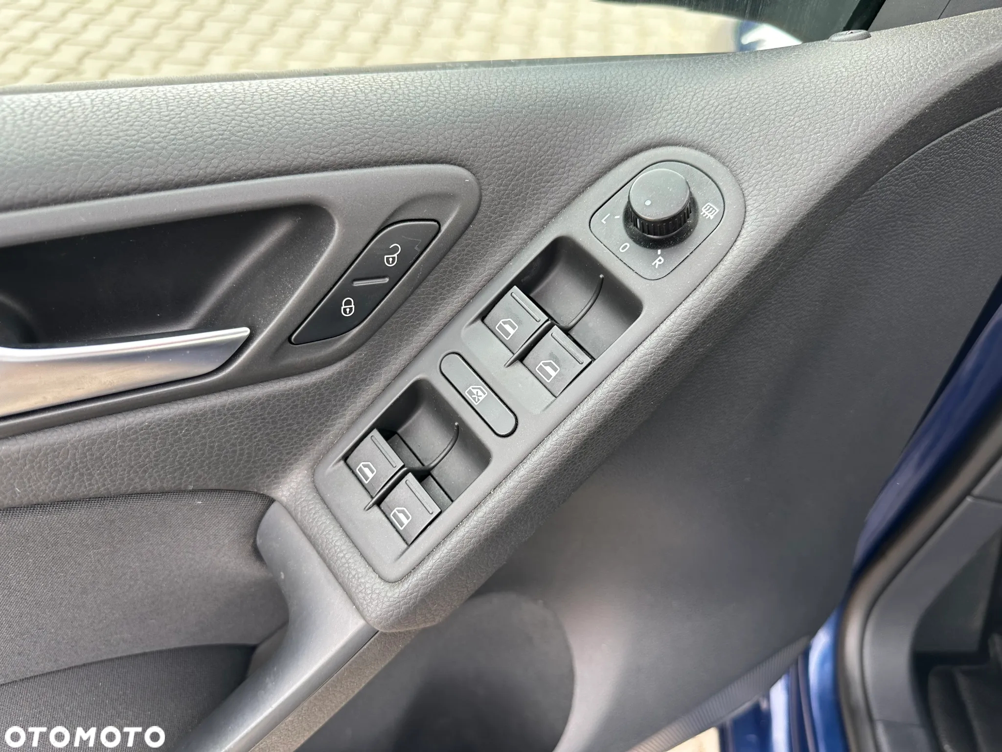 Volkswagen Golf 1.6 TDI DPF BlueMotion Technology Trendline - 12
