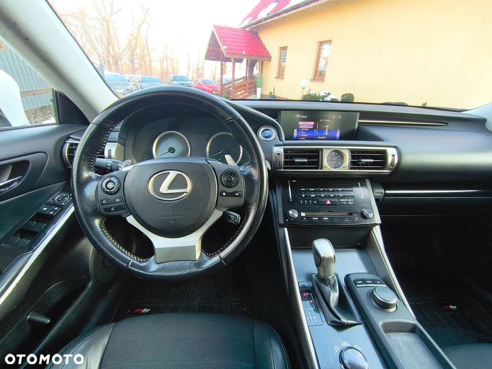 Lexus IS 250 Elegance - 14