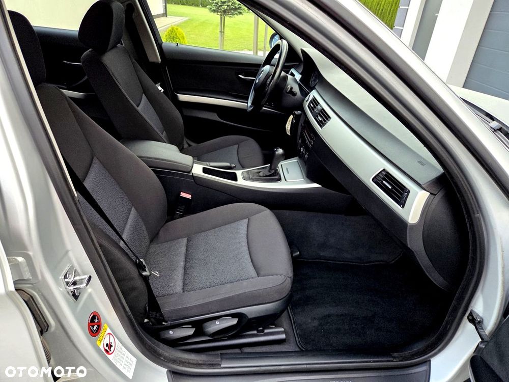 BMW Seria 3 - 17