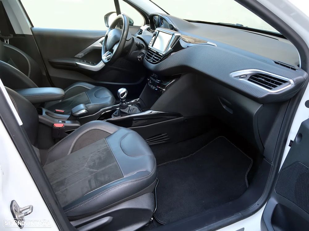 Peugeot 2008 PureTech 130 GPF Stop&Start Crossway - 16