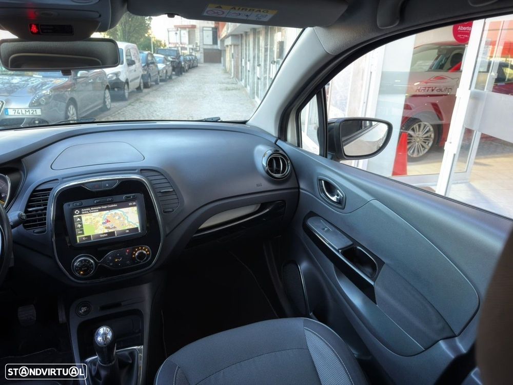 Renault Captur 1.5 dCi Exclusive - 17