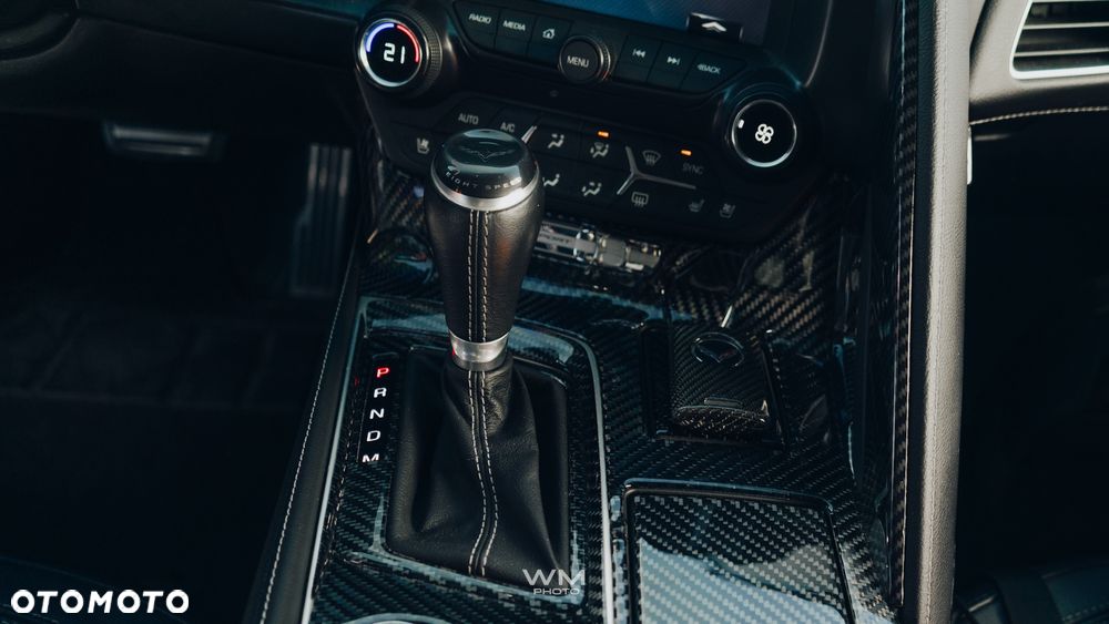Chevrolet Corvette - 22