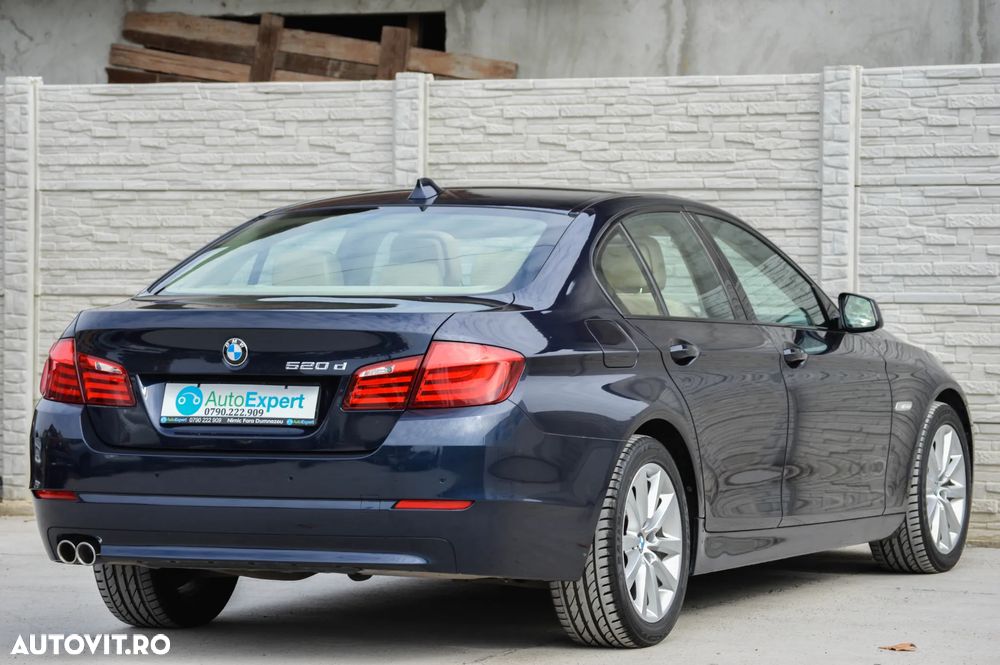 BMW Seria 5 520d Aut. Modern Line - 19