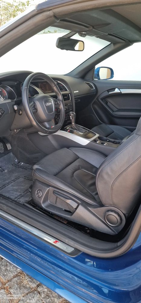 Audi A5 Cabrio 2.0 TFSI quattro S tronic - 28