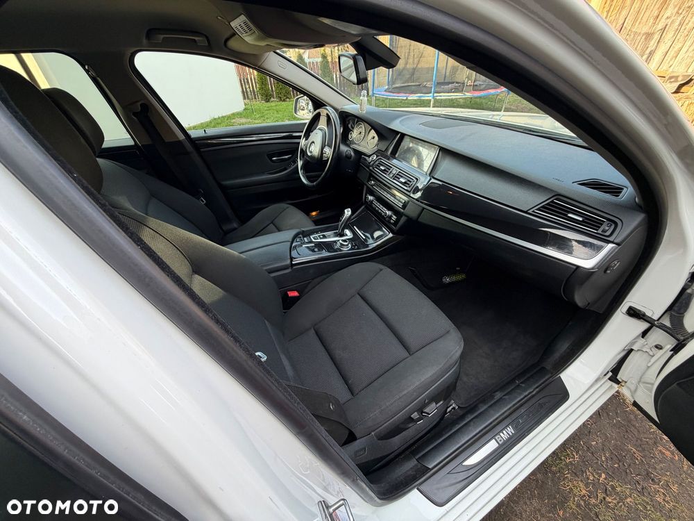 BMW Seria 5 530d xDrive Luxury Line - 23