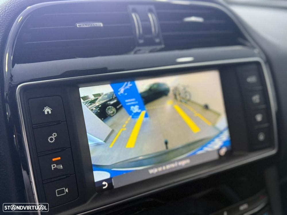 Jaguar F-Pace 2.0 i4D Prestige Aut. - 10