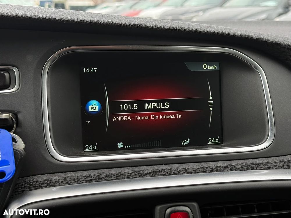 Volvo V40 D2 Aut. Momentum - 23