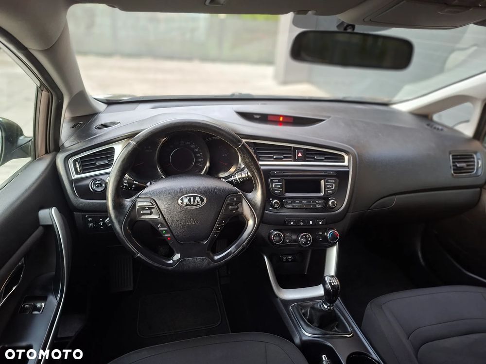 Kia Ceed - 6