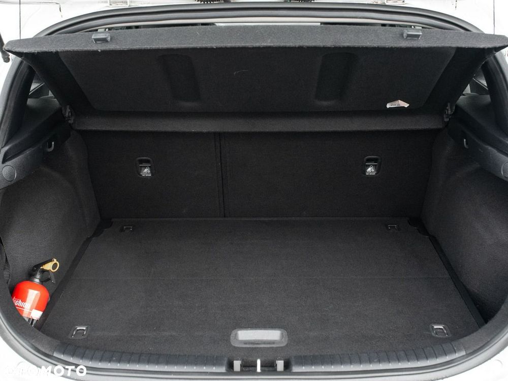 Kia Ceed 1.5 T-GDI M - 23