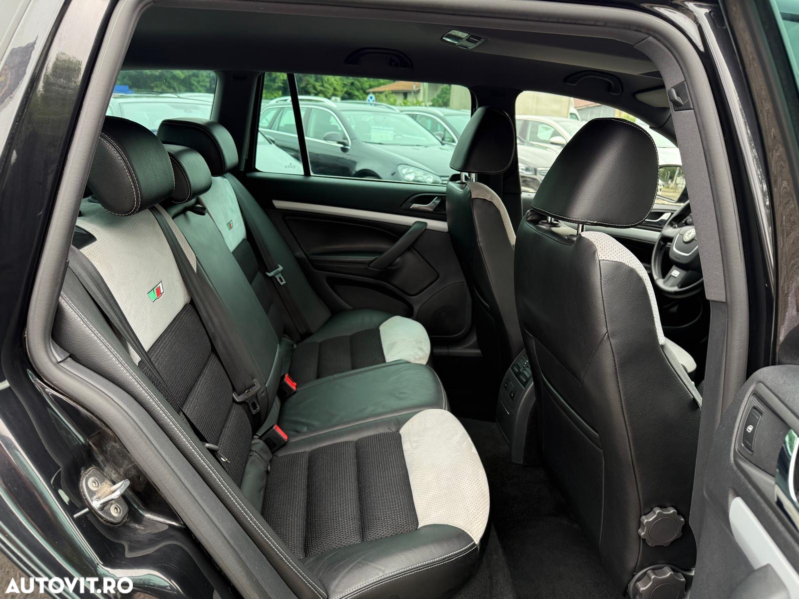 Skoda Octavia 2.0 FSI Turbo RS - 27