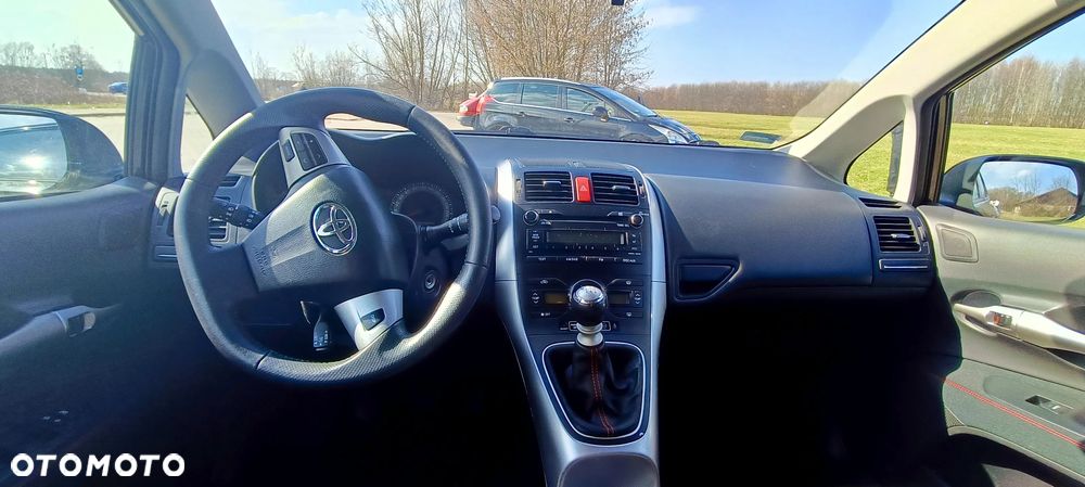Toyota Auris 2.0 D-4D Executive - 10