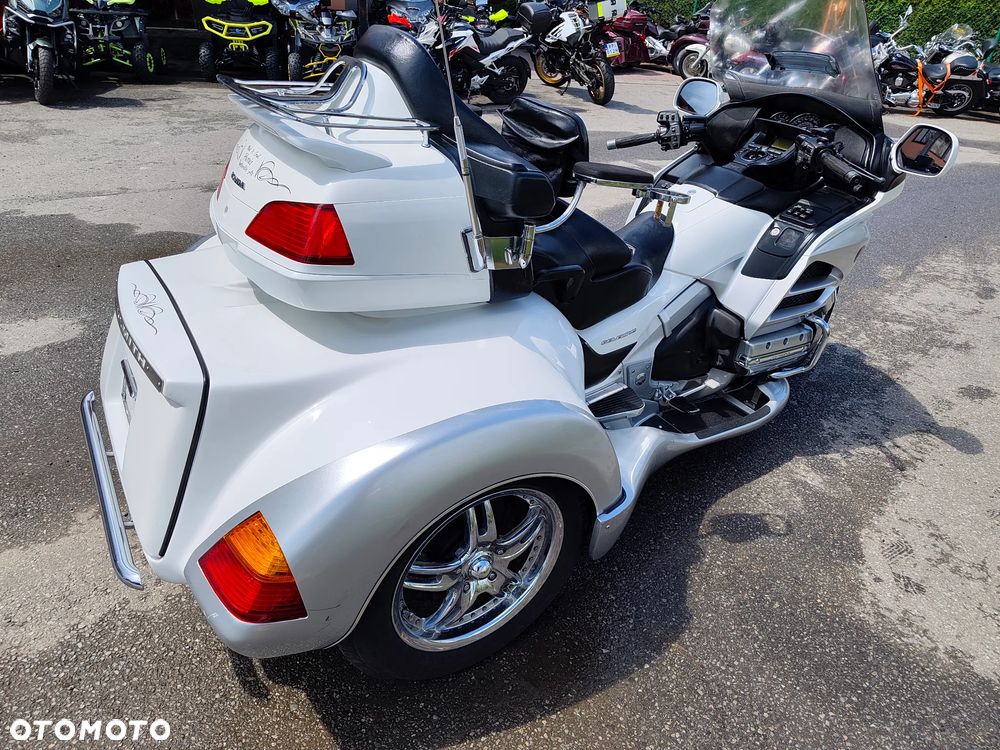 Honda GL - 11