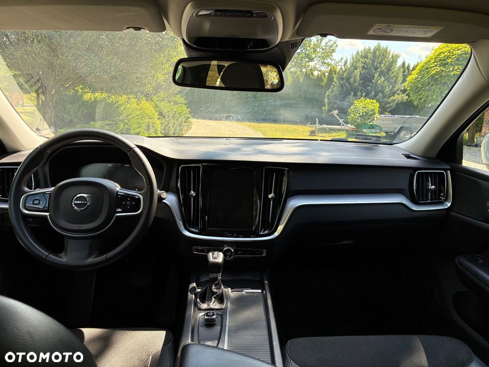 Volvo V60 Cross Country 2019 photo 3
