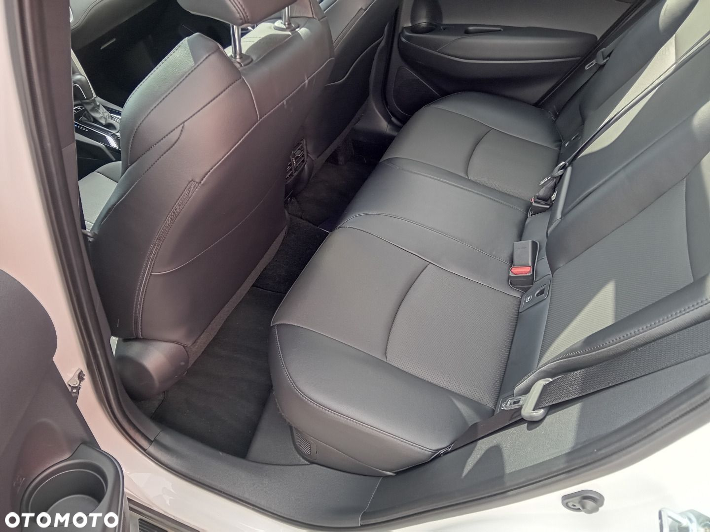 Toyota Corolla Cross - 28