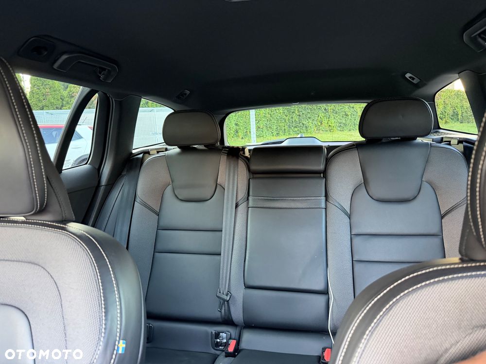 Volvo V60 B3 B R-Design - 29