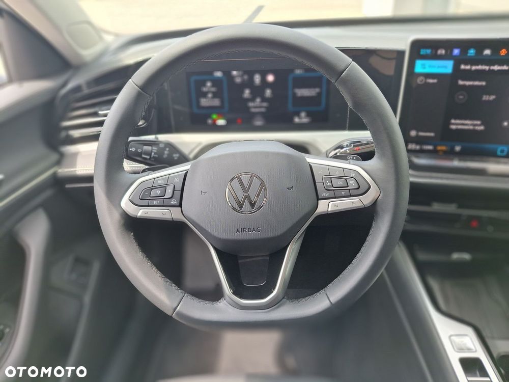 Volkswagen Passat - 27