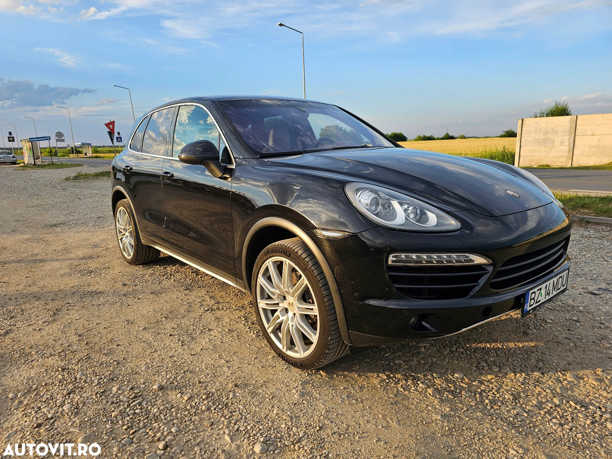Porsche Cayenne - 2