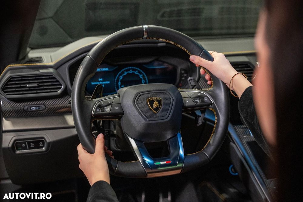 Lamborghini URUS - 24