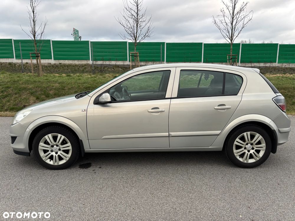 Opel Astra - 2