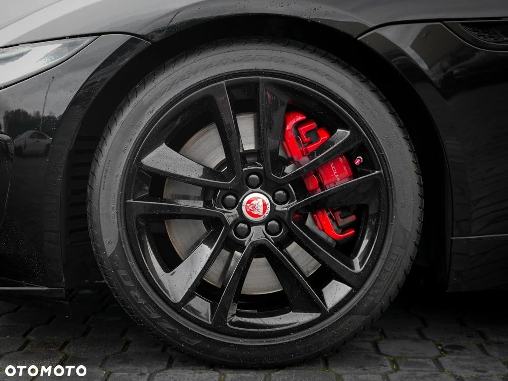 Jaguar F-Type P300 R-Dynamic - 13