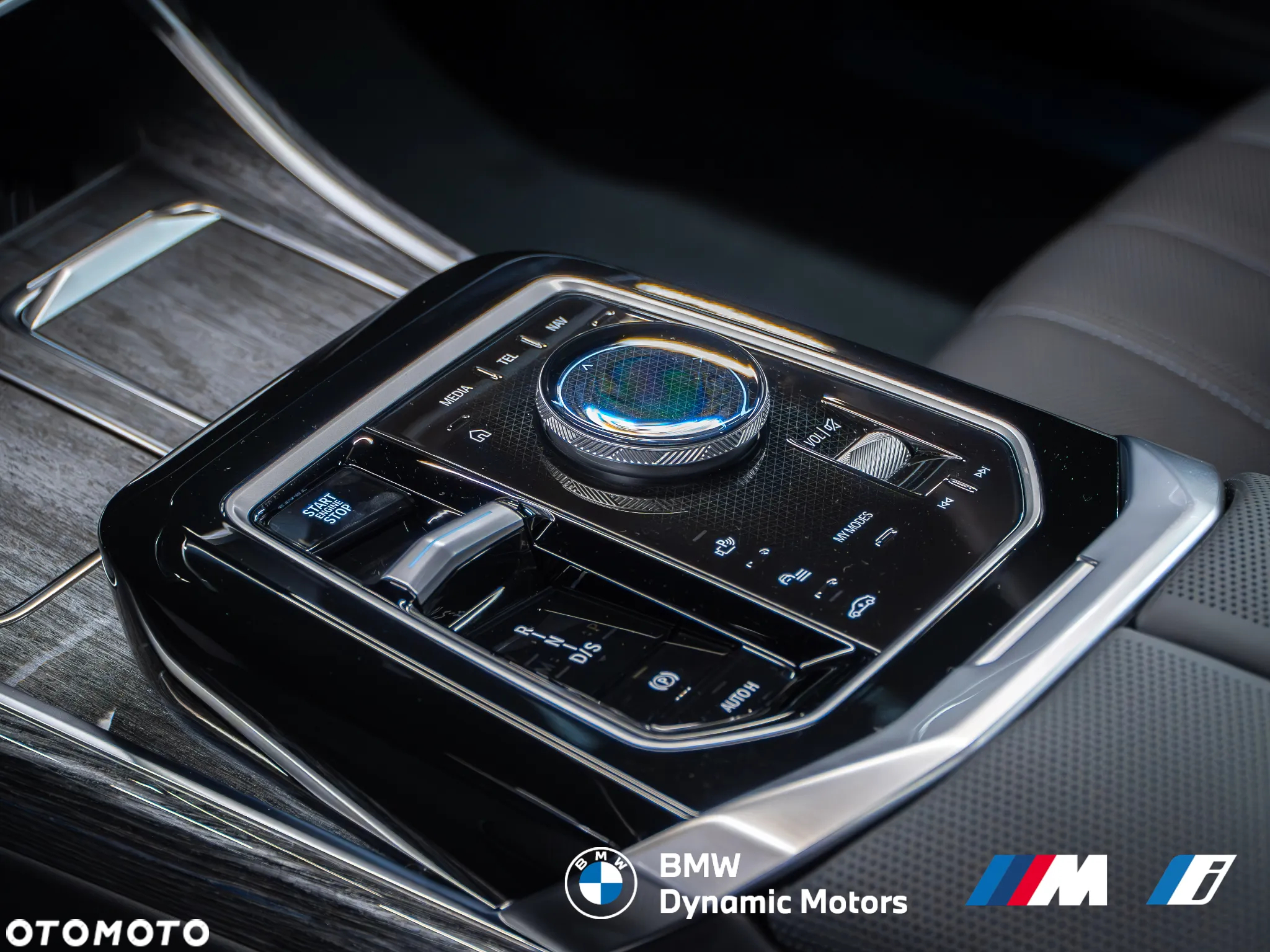 BMW Seria 7 740d xDrive - 32