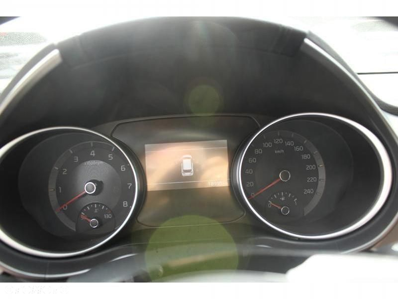 Kia Ceed - 27
