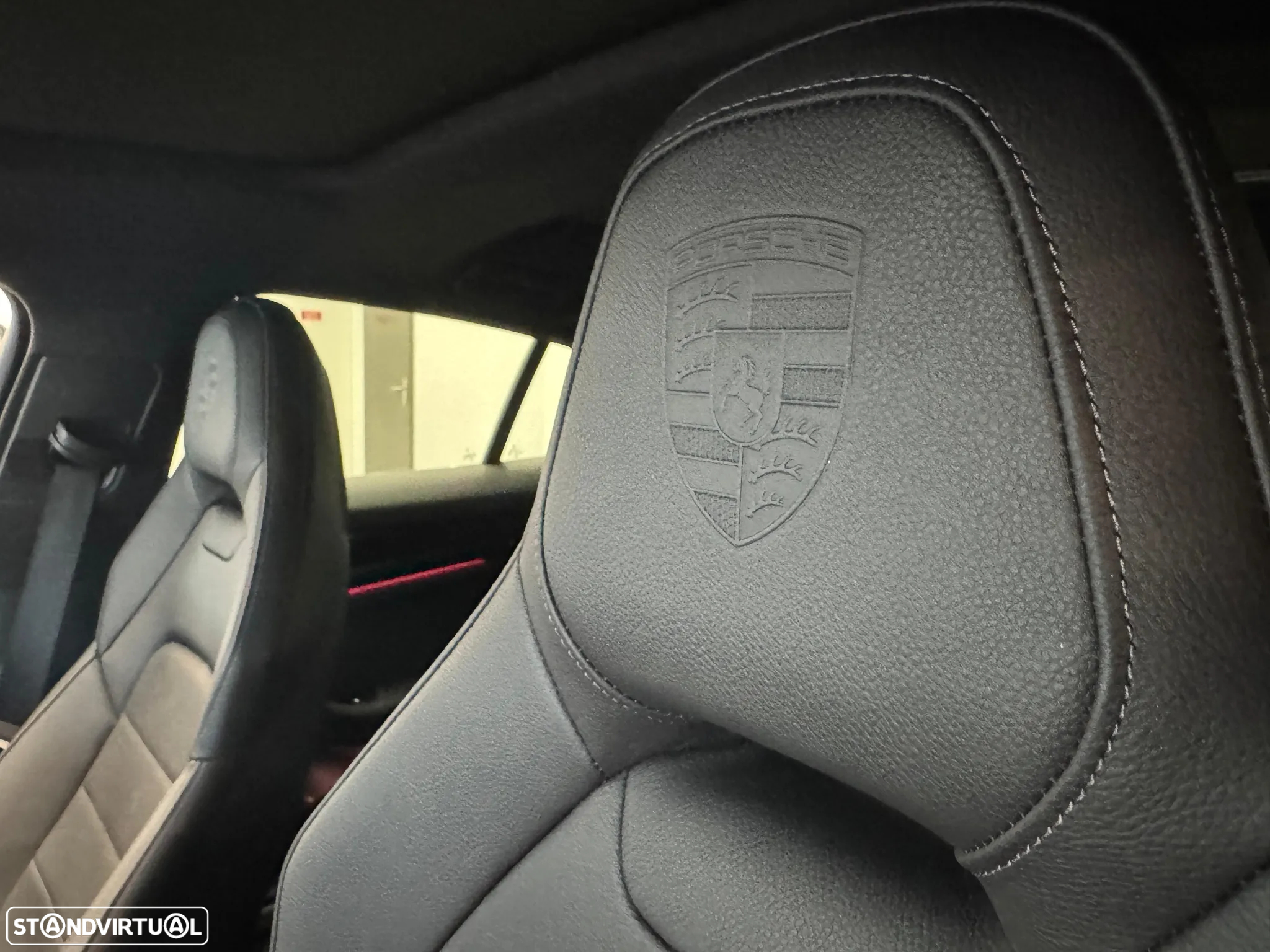 Porsche Panamera 4 E-Hybrid - 32