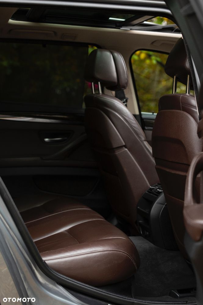 BMW Seria 5 530d xDrive Luxury Line - 15