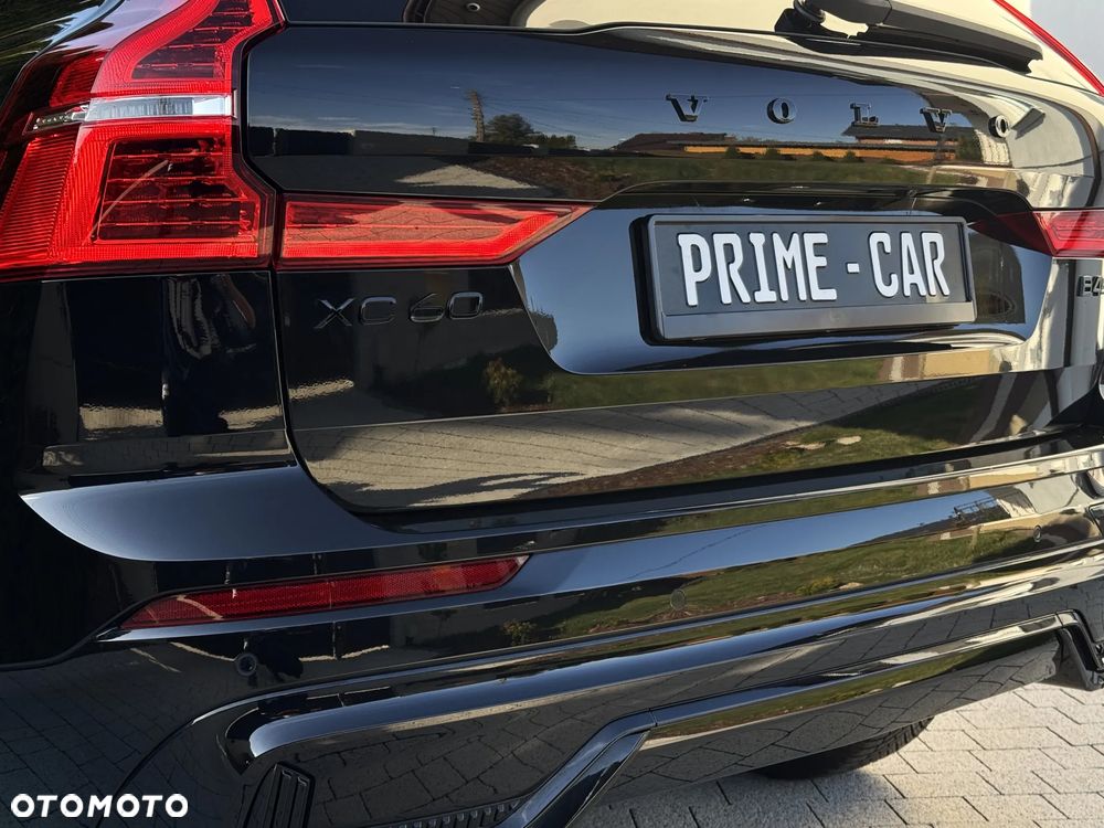 Volvo XC 60 B4 D AWD Plus Dark - 10